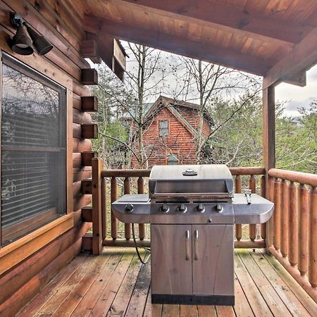 Romantic Cabin With Hot Tub In Pigeon Forge! מראה חיצוני תמונה